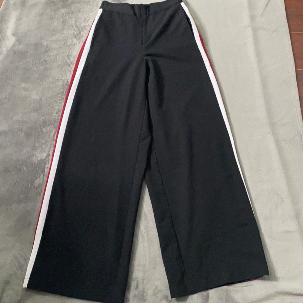 FOREVER 21 BLACK WIDE LEG PANTS RED STRIPE SIZE S